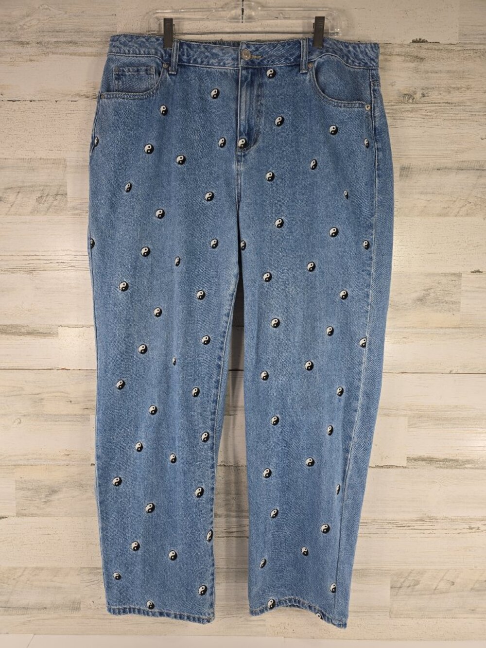Forever 21+ Premium Women's Size 14 Jeans Blue Denim All Over Yin Yang 38" WAIST